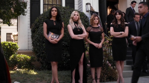 Pretty_Little_Liars_S06E11_Of_Late_I_Think_of_Rosewood_720p_WEB-DL_DD5_1_H_264-NTb_2417.jpg