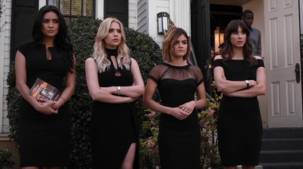 Pretty_Little_Liars_S06E11_Of_Late_I_Think_of_Rosewood_720p_WEB-DL_DD5_1_H_264-NTb_2452.jpg