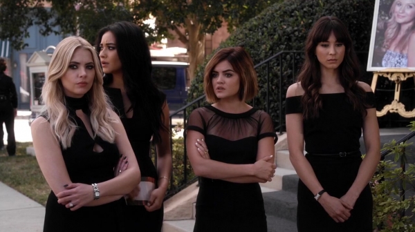 Pretty_Little_Liars_S06E11_Of_Late_I_Think_of_Rosewood_720p_WEB-DL_DD5_1_H_264-NTb_2503.jpg