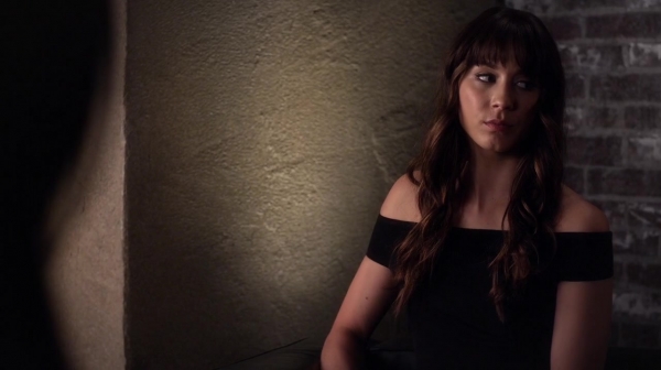 Pretty_Little_Liars_S06E12_Charlotte_s_Web_720p_WEB-DL_DD5_1_H_264-NTb_0077.jpg