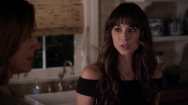 Pretty_Little_Liars_S06E12_Charlotte_s_Web_720p_WEB-DL_DD5_1_H_264-NTb_0271.jpg