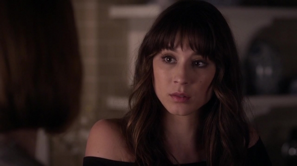 Pretty_Little_Liars_S06E12_Charlotte_s_Web_720p_WEB-DL_DD5_1_H_264-NTb_0290.jpg