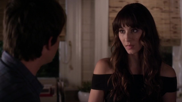 Pretty_Little_Liars_S06E12_Charlotte_s_Web_720p_WEB-DL_DD5_1_H_264-NTb_0330.jpg