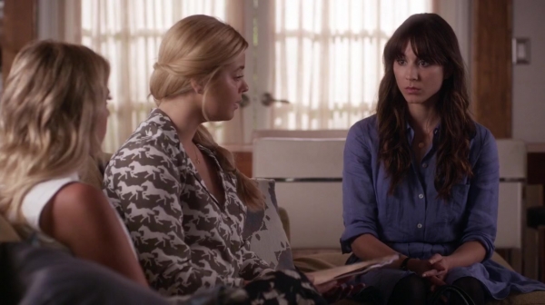 Pretty_Little_Liars_S06E12_Charlotte_s_Web_720p_WEB-DL_DD5_1_H_264-NTb_0758.jpg