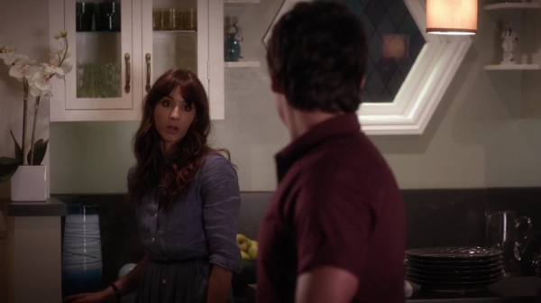 Pretty_Little_Liars_S06E12_Charlotte_s_Web_720p_WEB-DL_DD5_1_H_264-NTb_1345.jpg