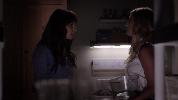 Pretty_Little_Liars_S06E12_Charlotte_s_Web_720p_WEB-DL_DD5_1_H_264-NTb_1555.jpg
