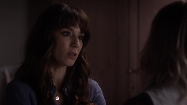 Pretty_Little_Liars_S06E12_Charlotte_s_Web_720p_WEB-DL_DD5_1_H_264-NTb_1587.jpg