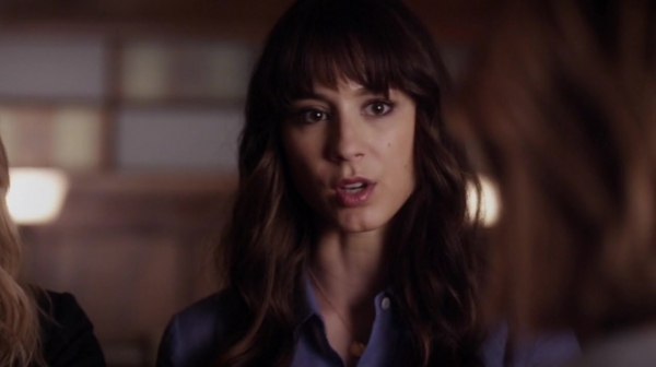 Pretty_Little_Liars_S06E12_Charlotte_s_Web_720p_WEB-DL_DD5_1_H_264-NTb_1979.jpg