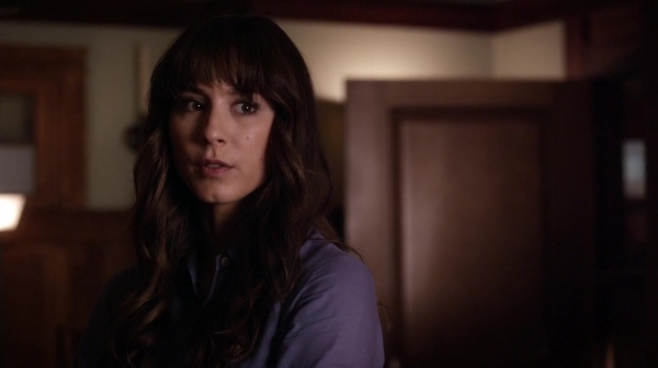 Pretty_Little_Liars_S06E12_Charlotte_s_Web_720p_WEB-DL_DD5_1_H_264-NTb_2148.jpg