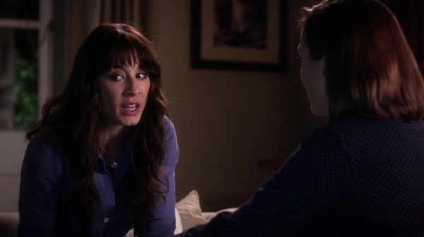 Pretty_Little_Liars_S06E12_Charlotte_s_Web_720p_WEB-DL_DD5_1_H_264-NTb_2230.jpg