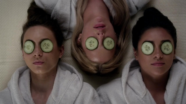 Pretty_Little_Liars_S06E13_The_Gloves_Are_On_720p_WEB-DL_DD5_1_H_264-NTb_0084.jpg