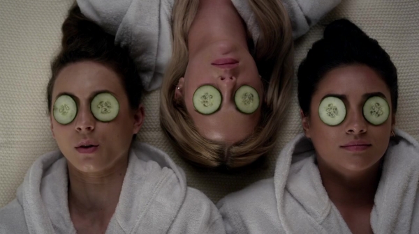 Pretty_Little_Liars_S06E13_The_Gloves_Are_On_720p_WEB-DL_DD5_1_H_264-NTb_0092.jpg