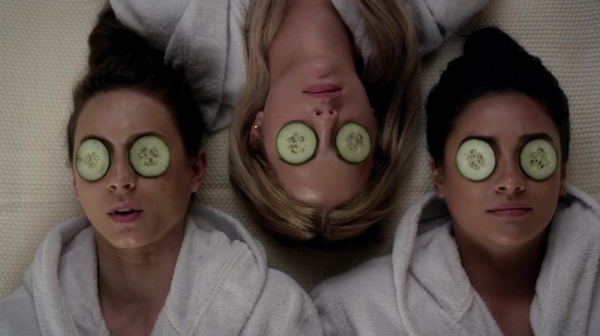 Pretty_Little_Liars_S06E13_The_Gloves_Are_On_720p_WEB-DL_DD5_1_H_264-NTb_0095.jpg
