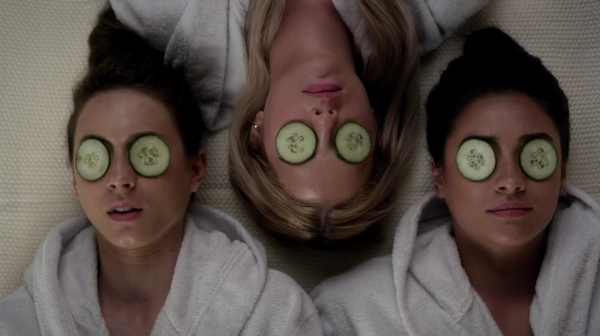 Pretty_Little_Liars_S06E13_The_Gloves_Are_On_720p_WEB-DL_DD5_1_H_264-NTb_0096.jpg