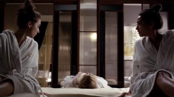 Pretty_Little_Liars_S06E13_The_Gloves_Are_On_720p_WEB-DL_DD5_1_H_264-NTb_0102.jpg