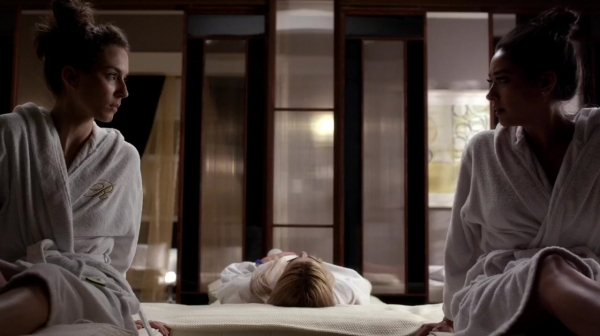 Pretty_Little_Liars_S06E13_The_Gloves_Are_On_720p_WEB-DL_DD5_1_H_264-NTb_0112.jpg