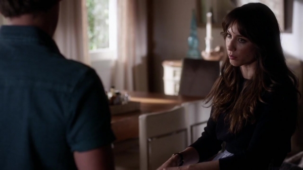 Pretty_Little_Liars_S06E13_The_Gloves_Are_On_720p_WEB-DL_DD5_1_H_264-NTb_0415.jpg