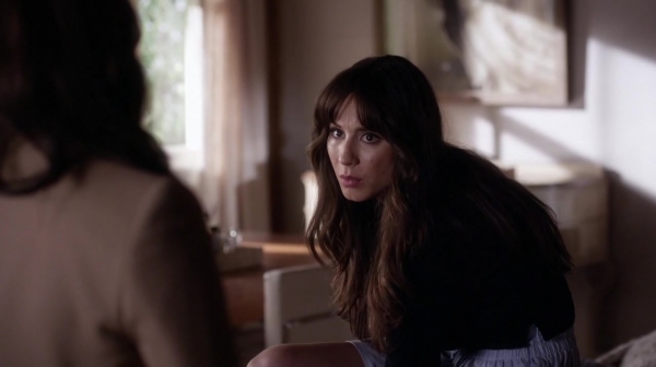 Pretty_Little_Liars_S06E13_The_Gloves_Are_On_720p_WEB-DL_DD5_1_H_264-NTb_0443.jpg
