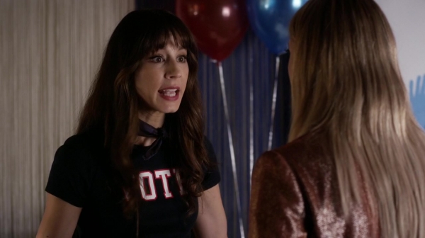 Pretty_Little_Liars_S06E13_The_Gloves_Are_On_720p_WEB-DL_DD5_1_H_264-NTb_0786.jpg