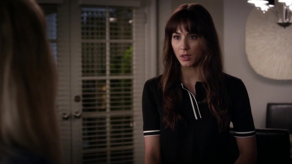 Pretty_Little_Liars_S06E13_The_Gloves_Are_On_720p_WEB-DL_DD5_1_H_264-NTb_1061.jpg