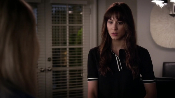 Pretty_Little_Liars_S06E13_The_Gloves_Are_On_720p_WEB-DL_DD5_1_H_264-NTb_1072.jpg