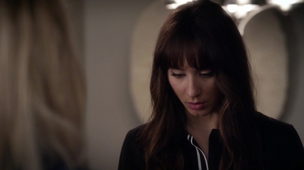 Pretty_Little_Liars_S06E13_The_Gloves_Are_On_720p_WEB-DL_DD5_1_H_264-NTb_1142.jpg
