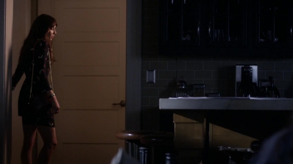 Pretty_Little_Liars_S06E13_The_Gloves_Are_On_720p_WEB-DL_DD5_1_H_264-NTb_1712.jpg