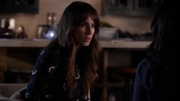 Pretty_Little_Liars_S06E13_The_Gloves_Are_On_720p_WEB-DL_DD5_1_H_264-NTb_1734.jpg