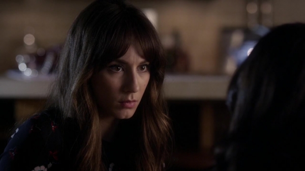 Pretty_Little_Liars_S06E13_The_Gloves_Are_On_720p_WEB-DL_DD5_1_H_264-NTb_1750.jpg
