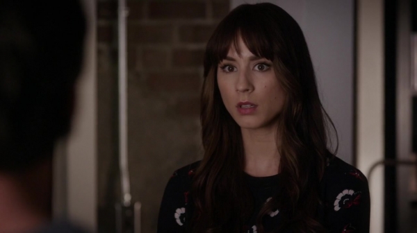 Pretty_Little_Liars_S06E13_The_Gloves_Are_On_720p_WEB-DL_DD5_1_H_264-NTb_1984.jpg