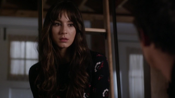 Pretty_Little_Liars_S06E13_The_Gloves_Are_On_720p_WEB-DL_DD5_1_H_264-NTb_2084.jpg
