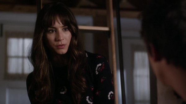 Pretty_Little_Liars_S06E13_The_Gloves_Are_On_720p_WEB-DL_DD5_1_H_264-NTb_2093.jpg