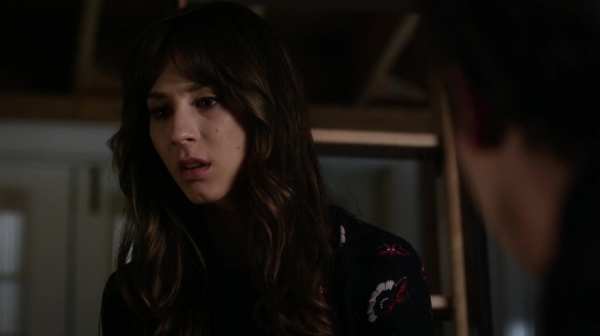 Pretty_Little_Liars_S06E13_The_Gloves_Are_On_720p_WEB-DL_DD5_1_H_264-NTb_2131.jpg