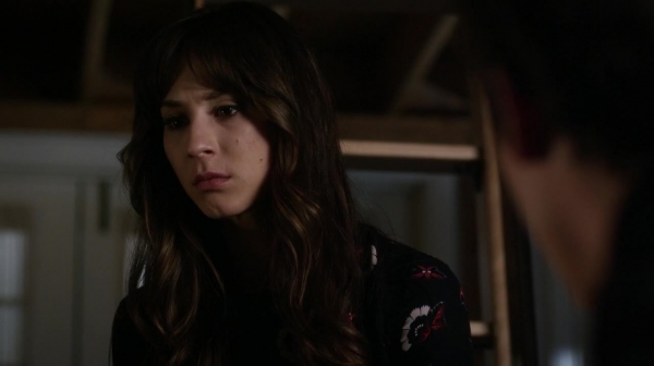 Pretty_Little_Liars_S06E13_The_Gloves_Are_On_720p_WEB-DL_DD5_1_H_264-NTb_2132.jpg