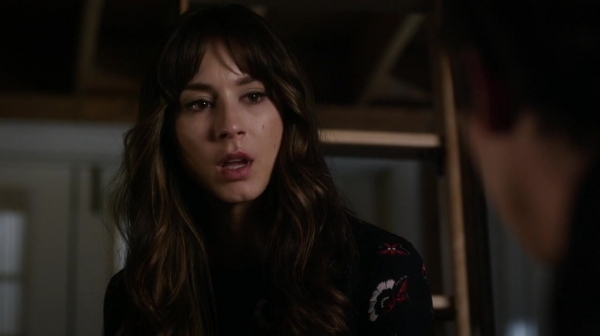 Pretty_Little_Liars_S06E13_The_Gloves_Are_On_720p_WEB-DL_DD5_1_H_264-NTb_2136.jpg