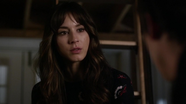Pretty_Little_Liars_S06E13_The_Gloves_Are_On_720p_WEB-DL_DD5_1_H_264-NTb_2137.jpg