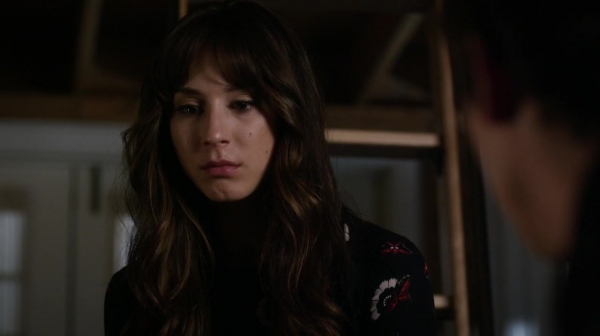 Pretty_Little_Liars_S06E13_The_Gloves_Are_On_720p_WEB-DL_DD5_1_H_264-NTb_2144.jpg
