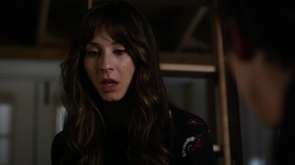 Pretty_Little_Liars_S06E13_The_Gloves_Are_On_720p_WEB-DL_DD5_1_H_264-NTb_2145.jpg