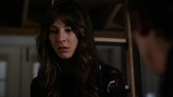 Pretty_Little_Liars_S06E13_The_Gloves_Are_On_720p_WEB-DL_DD5_1_H_264-NTb_2146.jpg