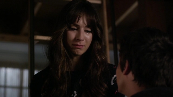 Pretty_Little_Liars_S06E13_The_Gloves_Are_On_720p_WEB-DL_DD5_1_H_264-NTb_2173.jpg