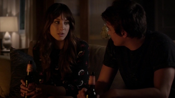 Pretty_Little_Liars_S06E13_The_Gloves_Are_On_720p_WEB-DL_DD5_1_H_264-NTb_2326.jpg