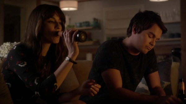 Pretty_Little_Liars_S06E13_The_Gloves_Are_On_720p_WEB-DL_DD5_1_H_264-NTb_2337.jpg