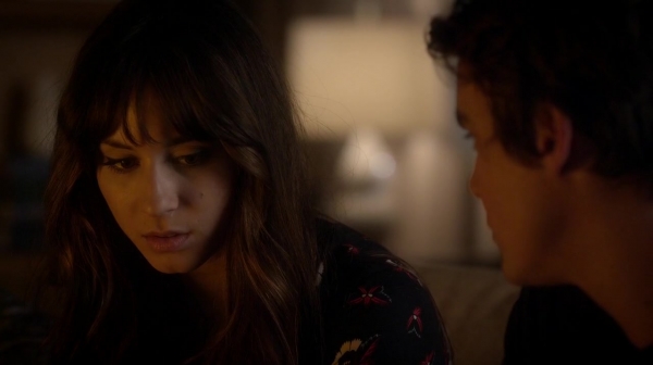 Pretty_Little_Liars_S06E13_The_Gloves_Are_On_720p_WEB-DL_DD5_1_H_264-NTb_2355.jpg