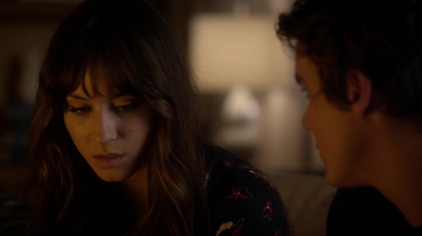 Pretty_Little_Liars_S06E13_The_Gloves_Are_On_720p_WEB-DL_DD5_1_H_264-NTb_2356.jpg