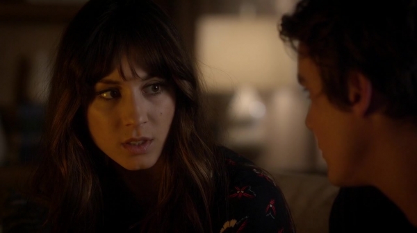 Pretty_Little_Liars_S06E13_The_Gloves_Are_On_720p_WEB-DL_DD5_1_H_264-NTb_2358.jpg