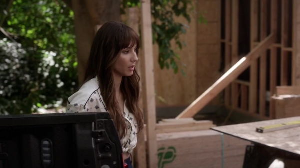 Pretty_Little_Liars_S06E14_New_Guys_New_Lies_REPACK_720p_WEB-DL_DD5_1_H_264-NTb_1705.jpg