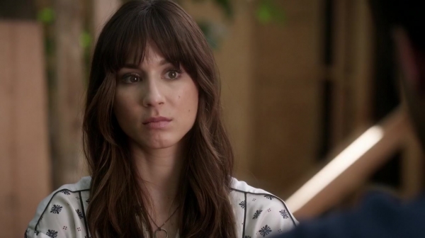 Pretty_Little_Liars_S06E14_New_Guys_New_Lies_REPACK_720p_WEB-DL_DD5_1_H_264-NTb_1775.jpg