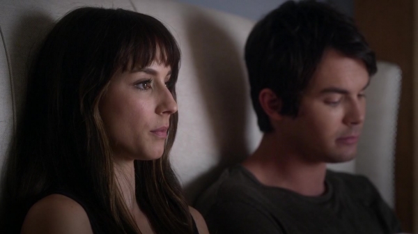 Pretty_Little_Liars_S06E15_Do_Not_Disturb_720p_WEB-DL_DD5_1_H_264-NTb_0335.jpg