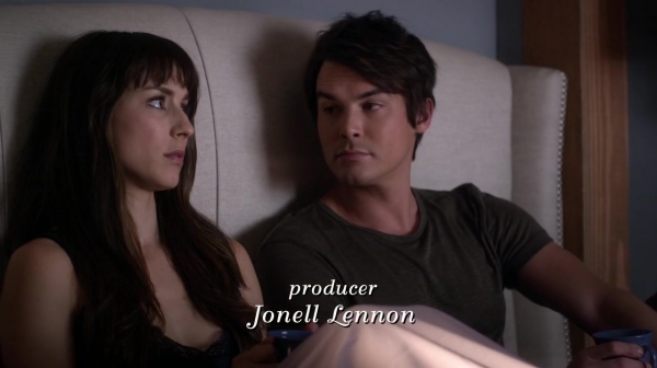 Pretty_Little_Liars_S06E15_Do_Not_Disturb_720p_WEB-DL_DD5_1_H_264-NTb_0352.jpg