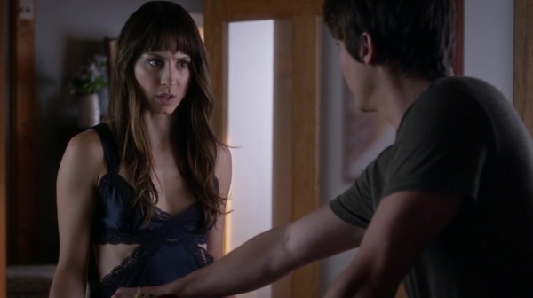 Pretty_Little_Liars_S06E15_Do_Not_Disturb_720p_WEB-DL_DD5_1_H_264-NTb_0406.jpg